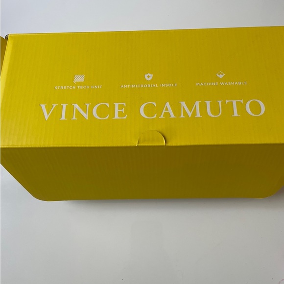 NEW IN BOX - Vince Camuto Flanna Ballet Flats Shoes Size 8.5 - $113 CAD Retail! - Picture 10 of 10